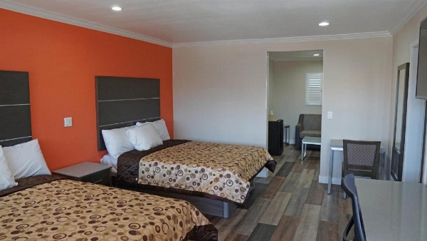 Sea Breeze Inn image 24